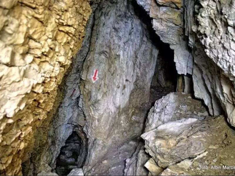 Jaskinie w Tatrach dostępne turystycznie